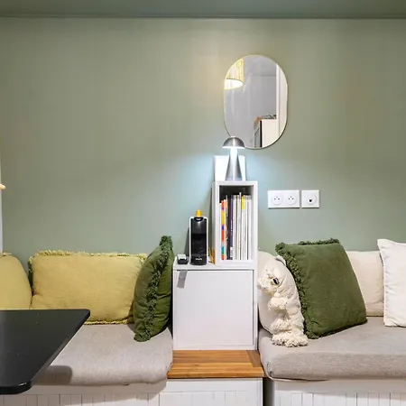 Design And Quiet On Wooded Courtyard ! Apartment