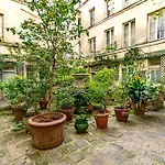 Apartamento Design And Quiet On Wooded Courtyard ! *