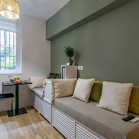 Apartment Design And Quiet On Wooded Courtyard !