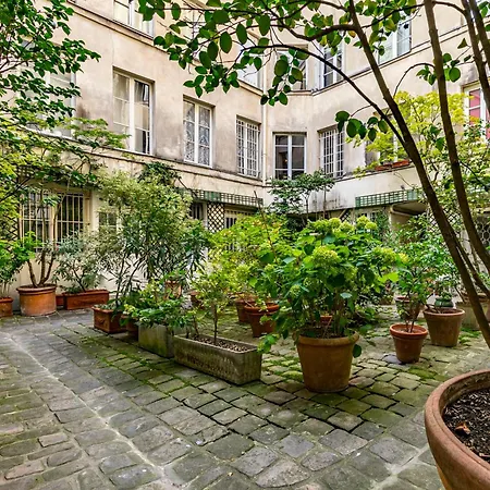 Design And Quiet On Wooded Courtyard ! 公寓