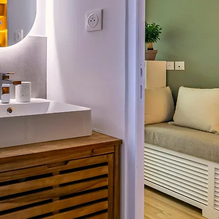 Apartment Design And Quiet On Wooded Courtyard !