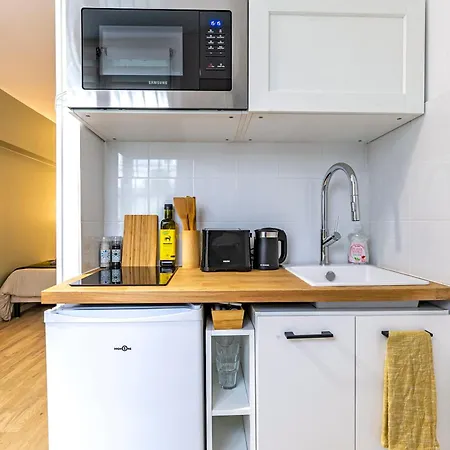 Design And Quiet On Wooded Courtyard ! Apartment Paris