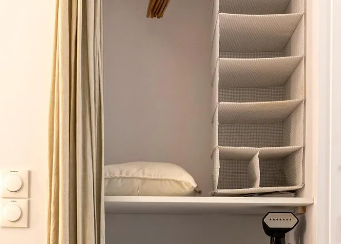 Design And Quiet On Wooded Courtyard ! Apartment Paris